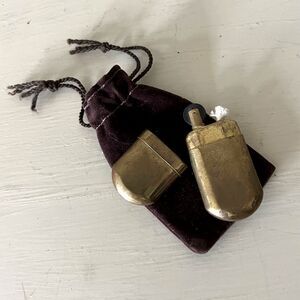 RARE Unused Vintage 1930s Brass No. 5 Trench Lighter Collectable w/ Velvet Pouch